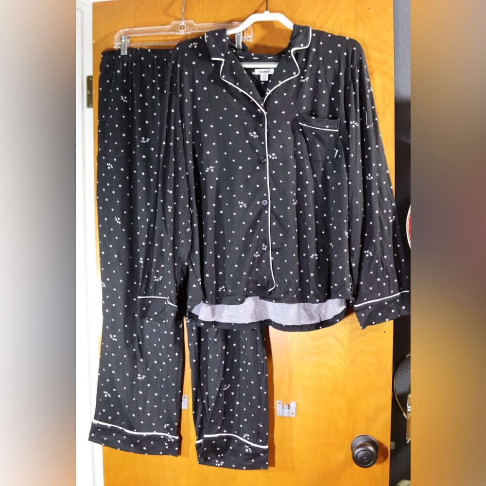 DKNY pajama set, size XXL (20/22)